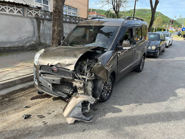 Sakarya'da zincirleme kaza: 4 yaralı